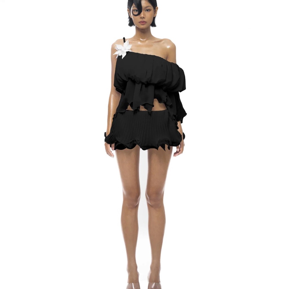 Elegant Black Off-Shoulder Mini Dress